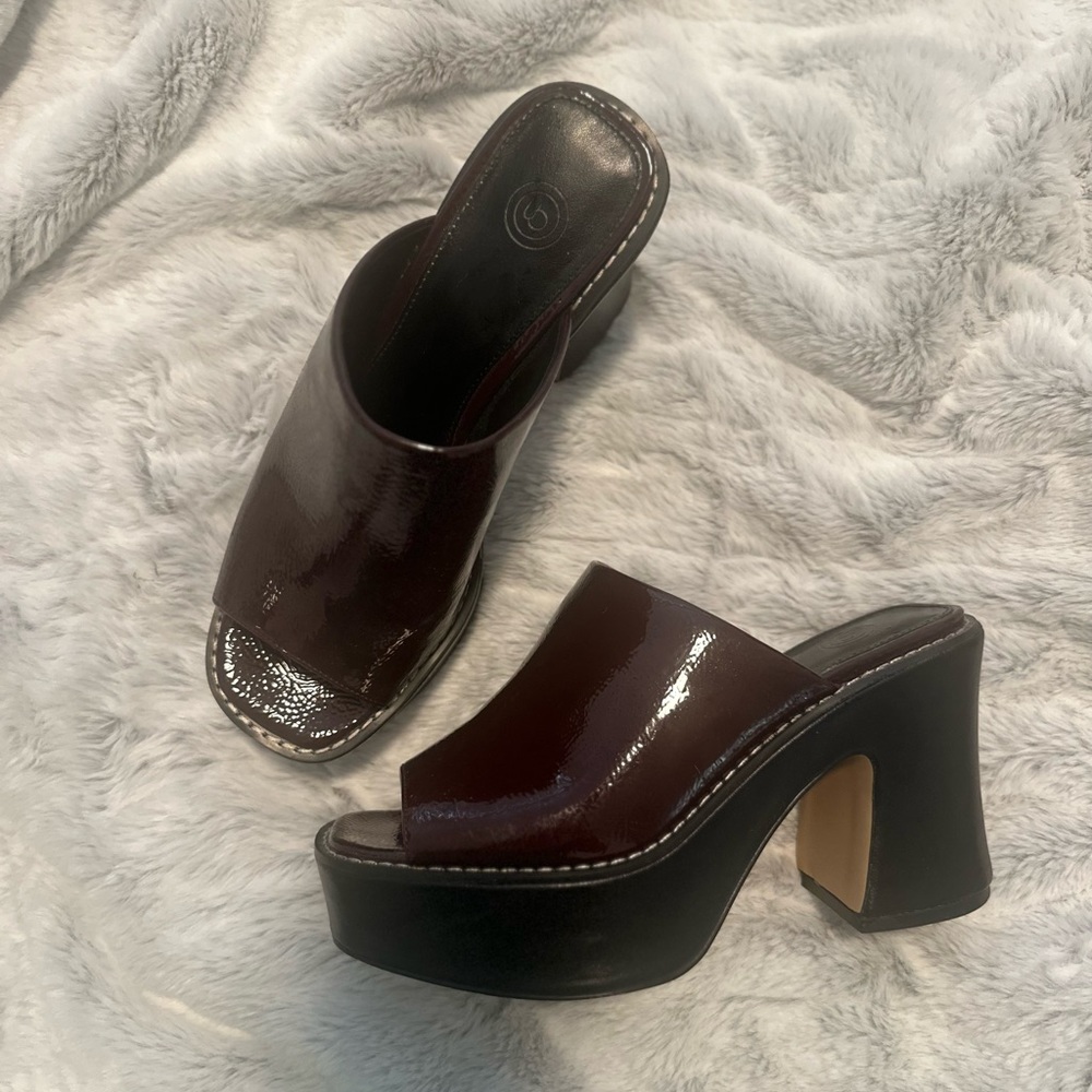 Urban outfitters pumps